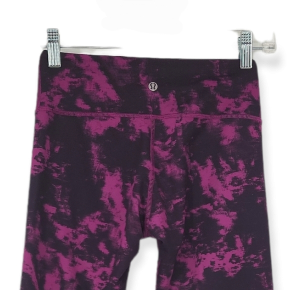 Lululemon Wunder Under Crop II - Picture 6 of 9